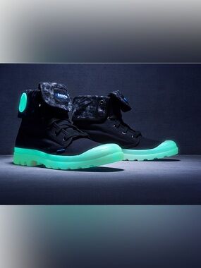 2014 Vintage Palladium x Atmos “glow in the dark” pampa hi and baggy